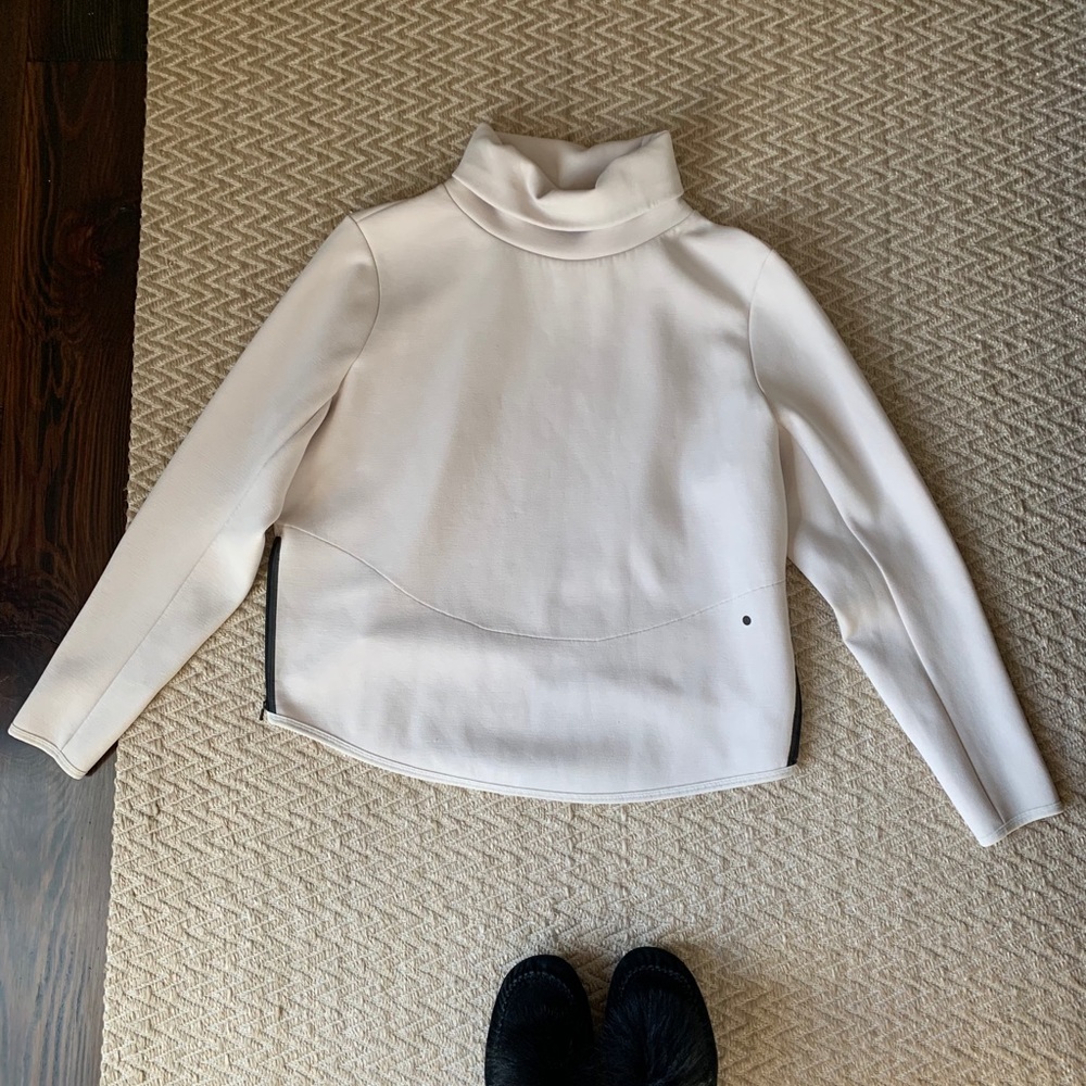 NIKE TURTLENECK